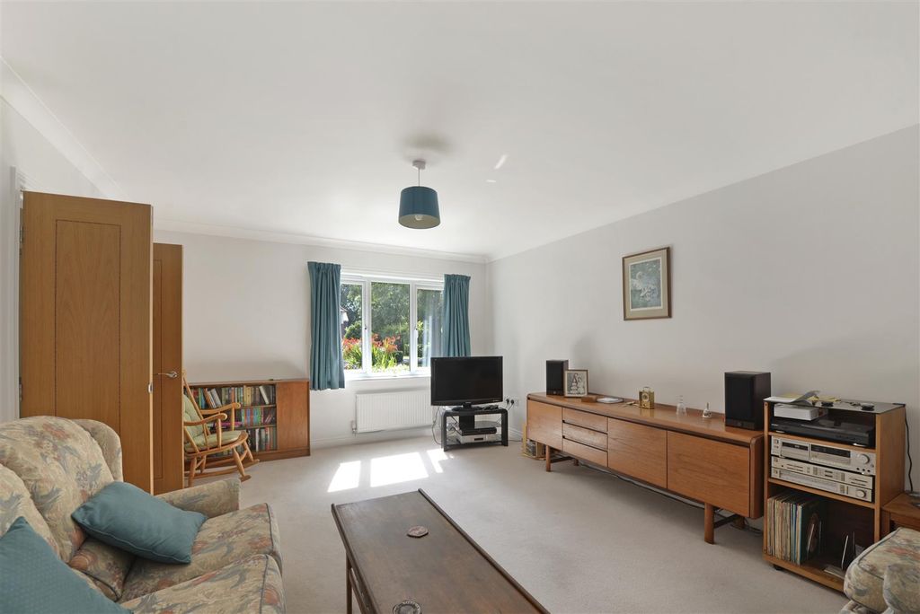 Property photo 3 of 21 15.Jpg