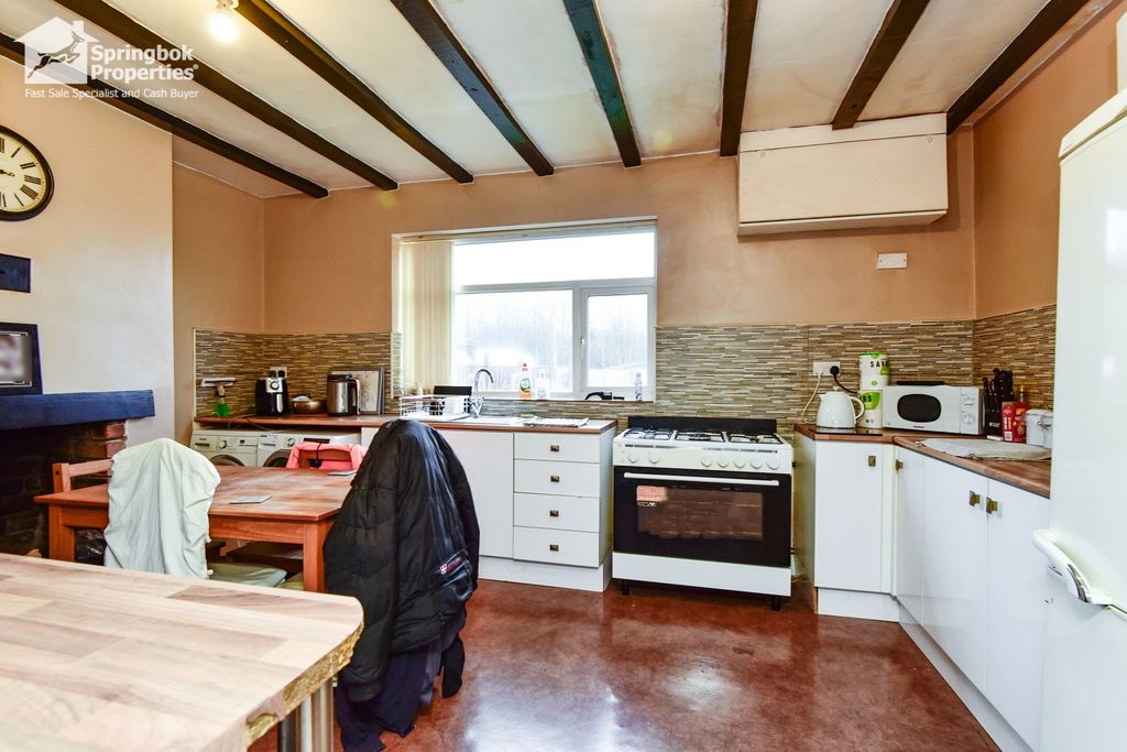 Property photo 3 of 12 Image 2