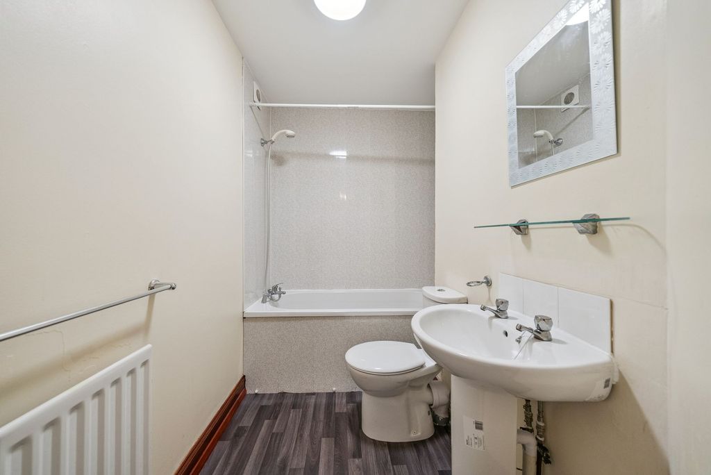 Additional image 10 of 2 bed flat for saleBirkhill Road, Stirling FK7