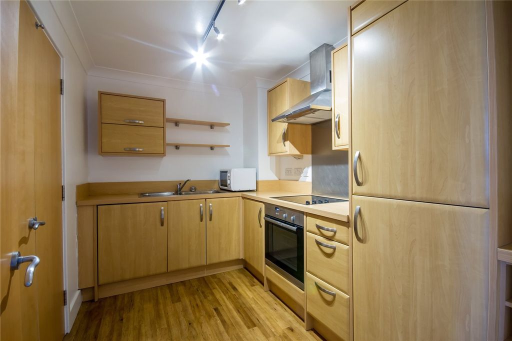 Property photo 2 of 8 Picture No. 02