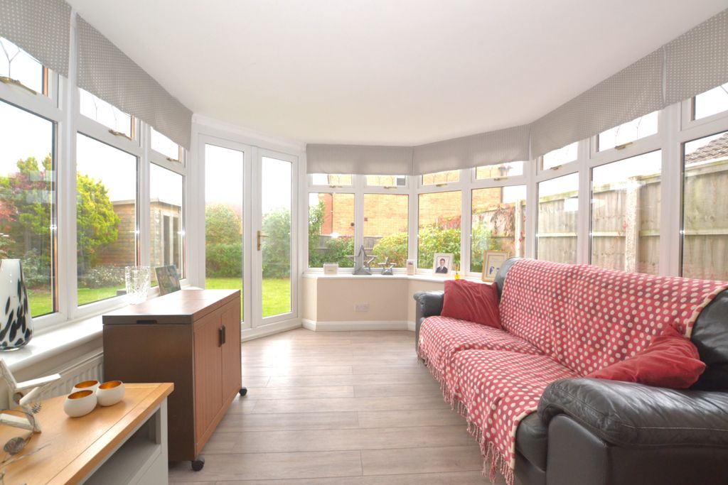 Property photo 3 of 28