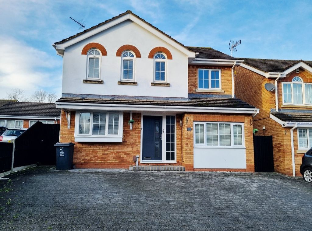 Property photo 1 of 21 Front