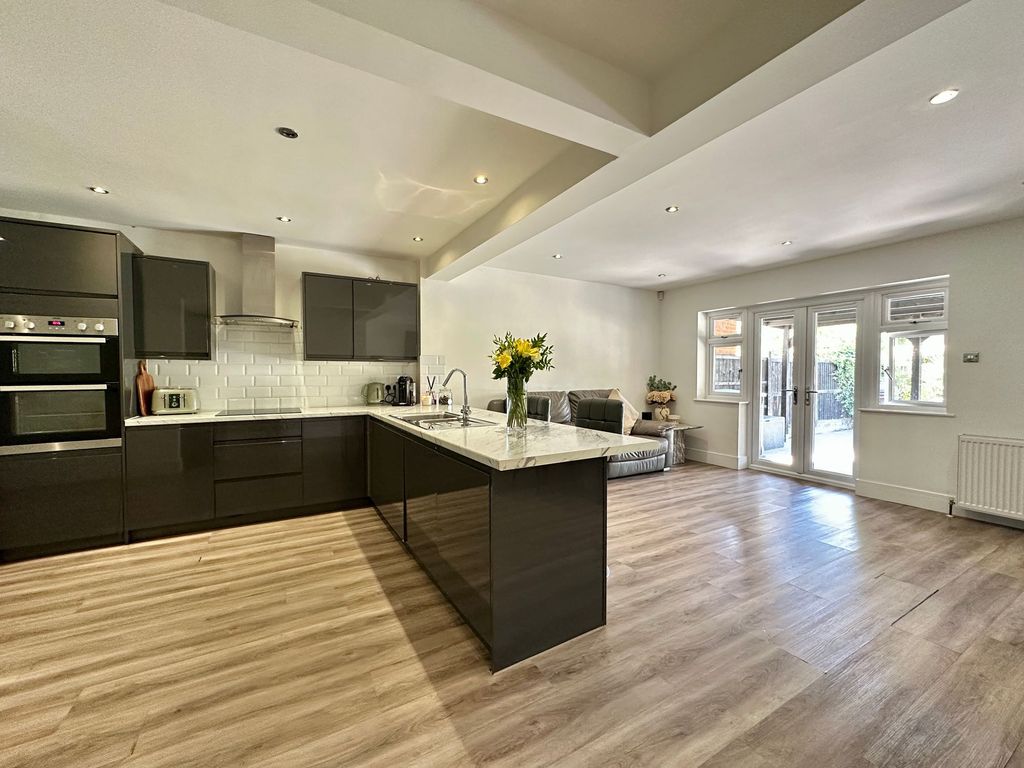 Property photo 3 of 25 Open Plan Kitchen / Family Room