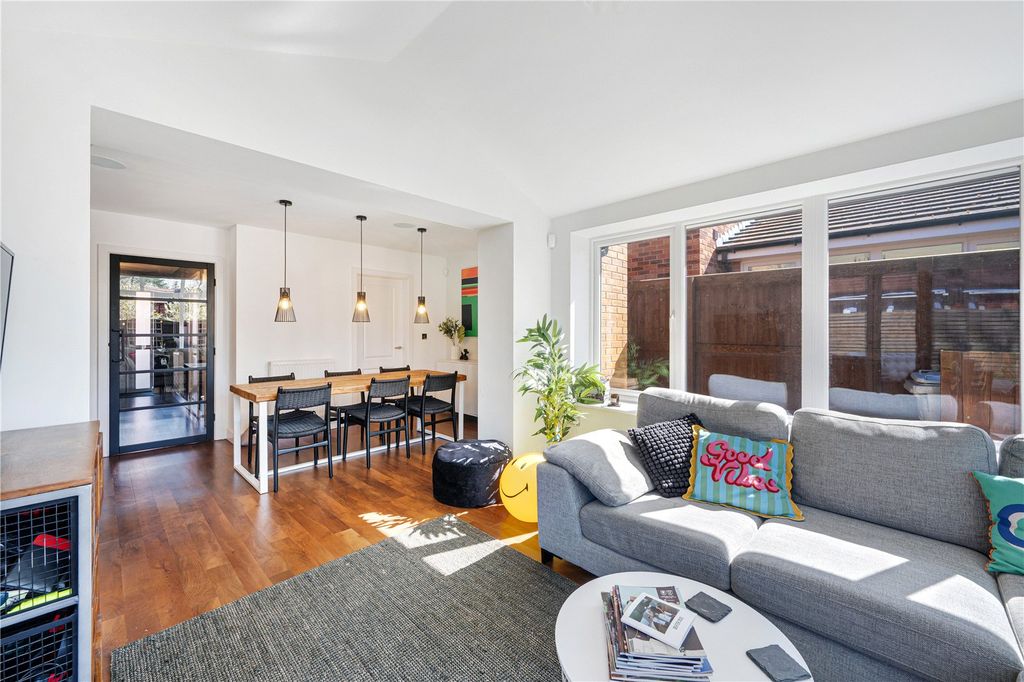 Property photo 2 of 18 Open Plan Living