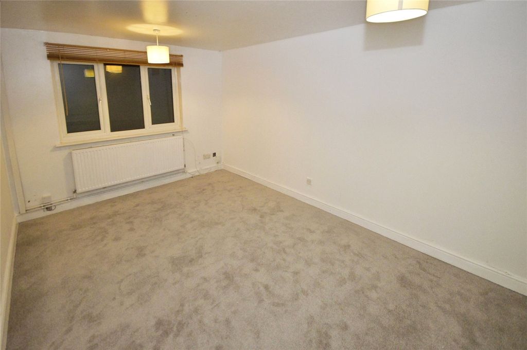 Property photo 2 of 10 Living Room