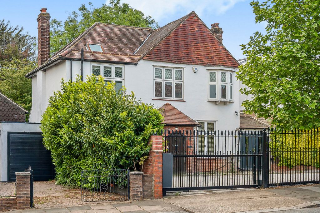 Property photo 1 of 15