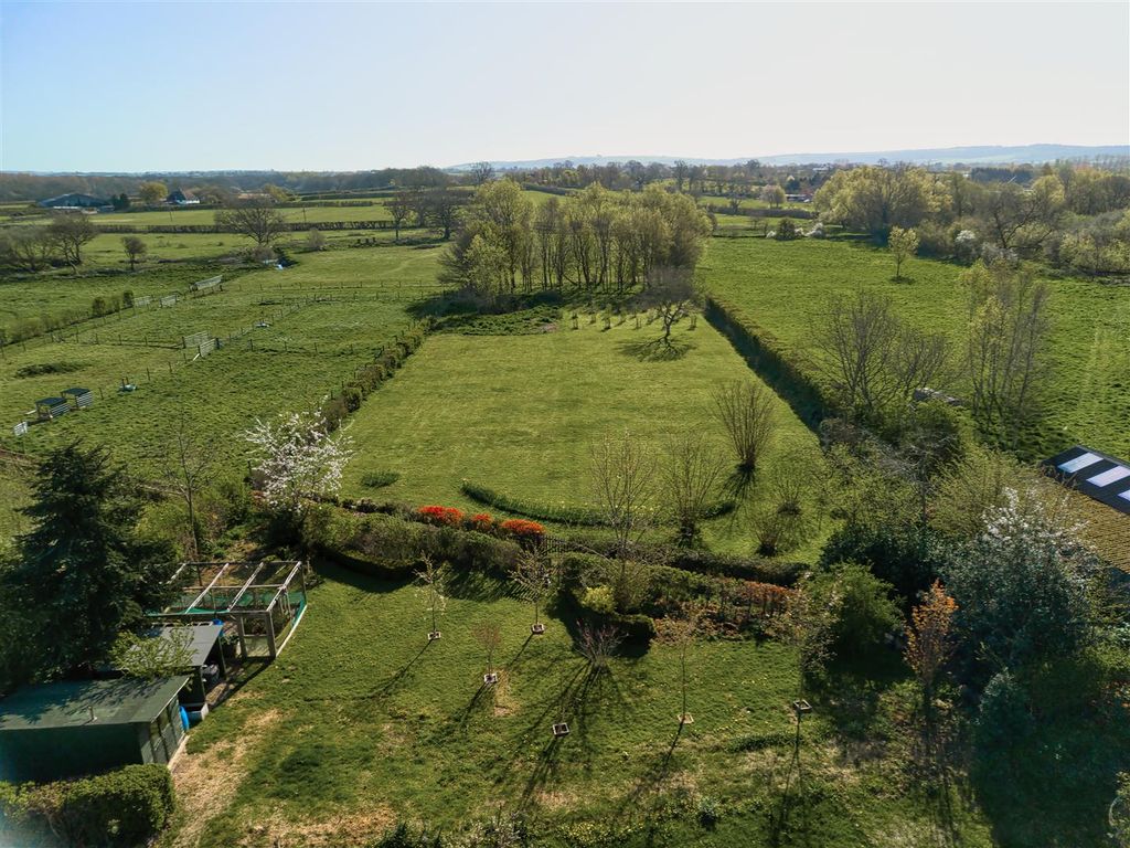 Property photo 2 of 10 Land