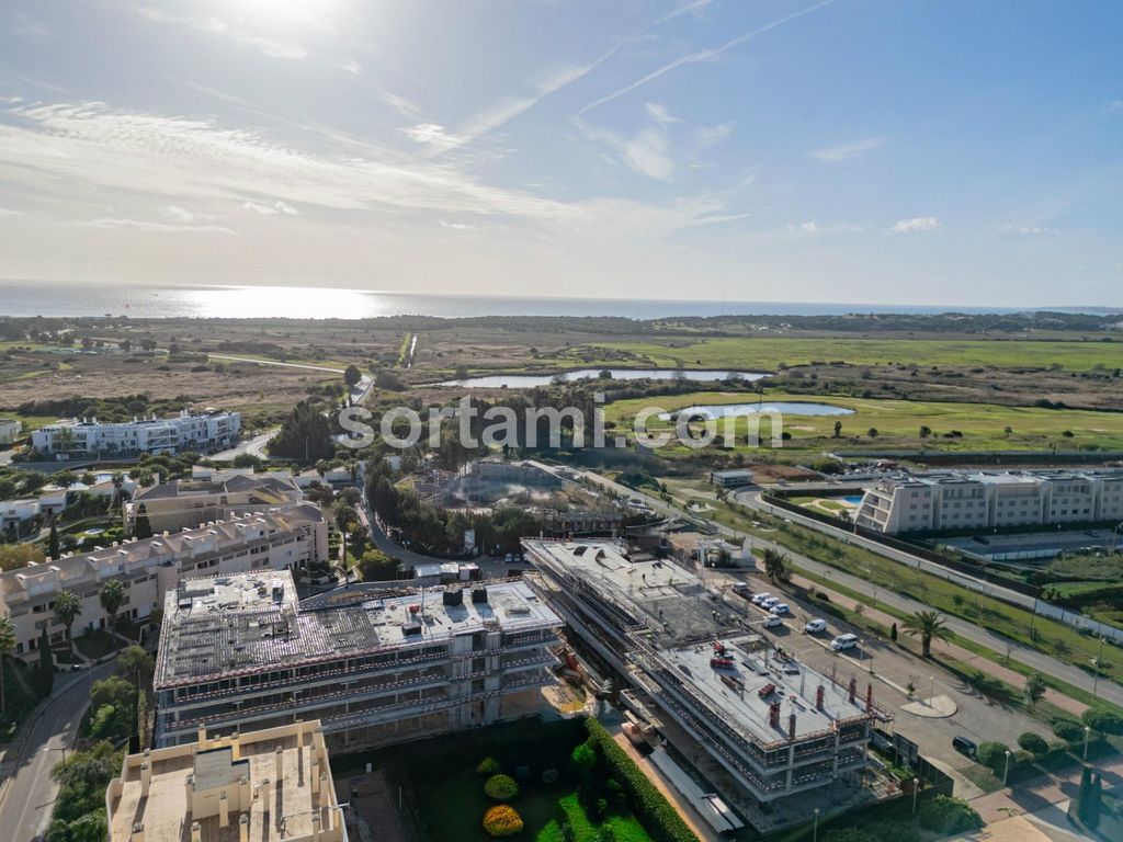 Property photo 2 of 32