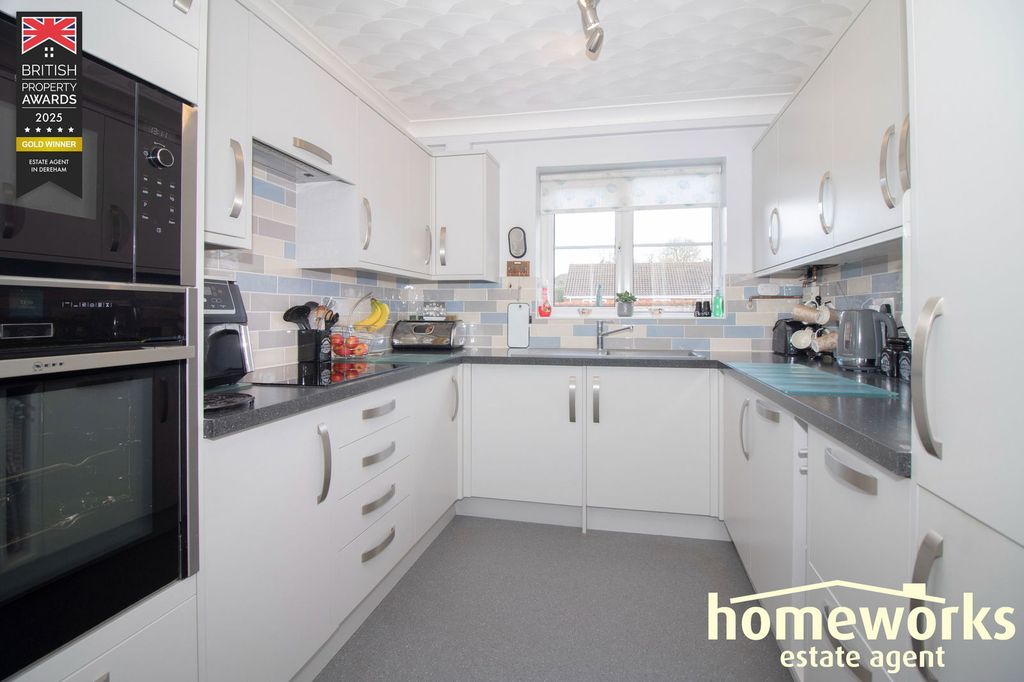 Property photo 3 of 19