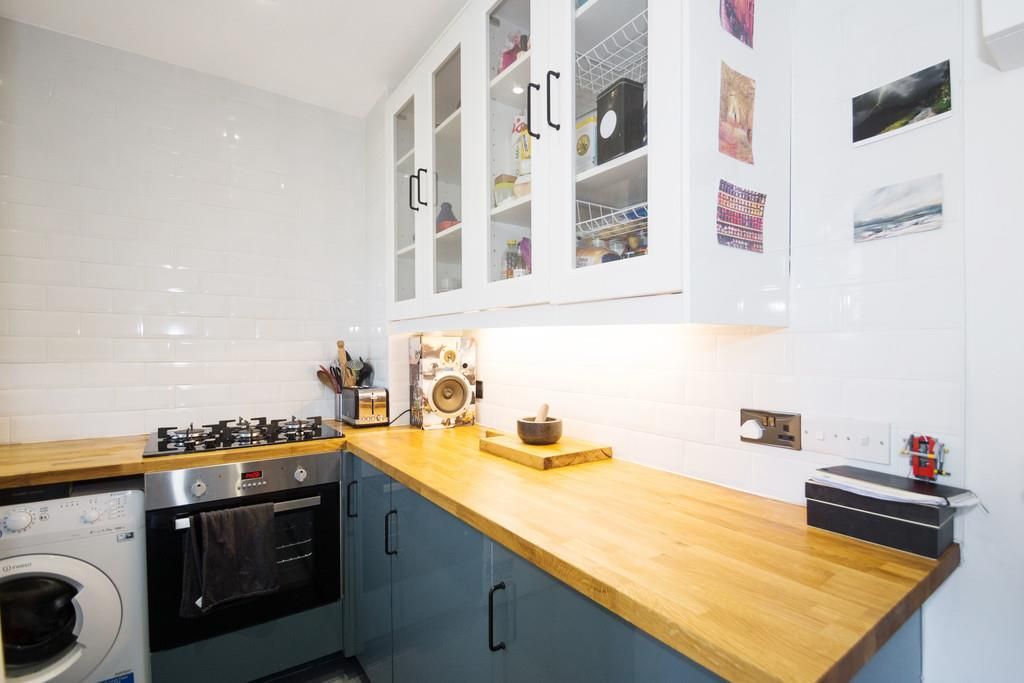 Property photo 3 of 10 Kitchen (2).Jpg