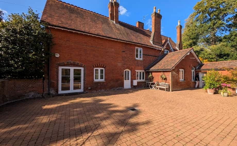 Property photo 2 of 15