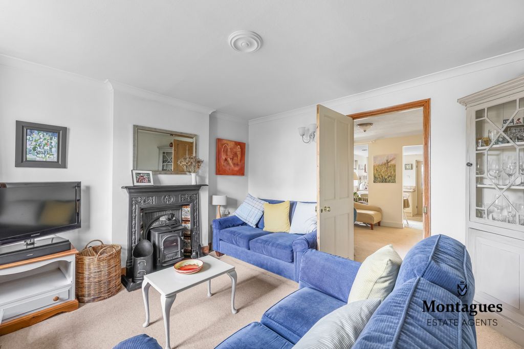 Property photo 3 of 24 Photo 9