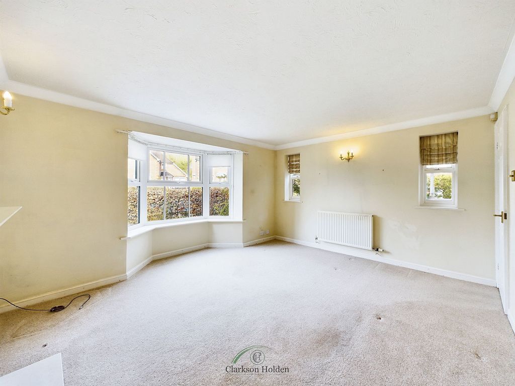 Property photo 3 of 24