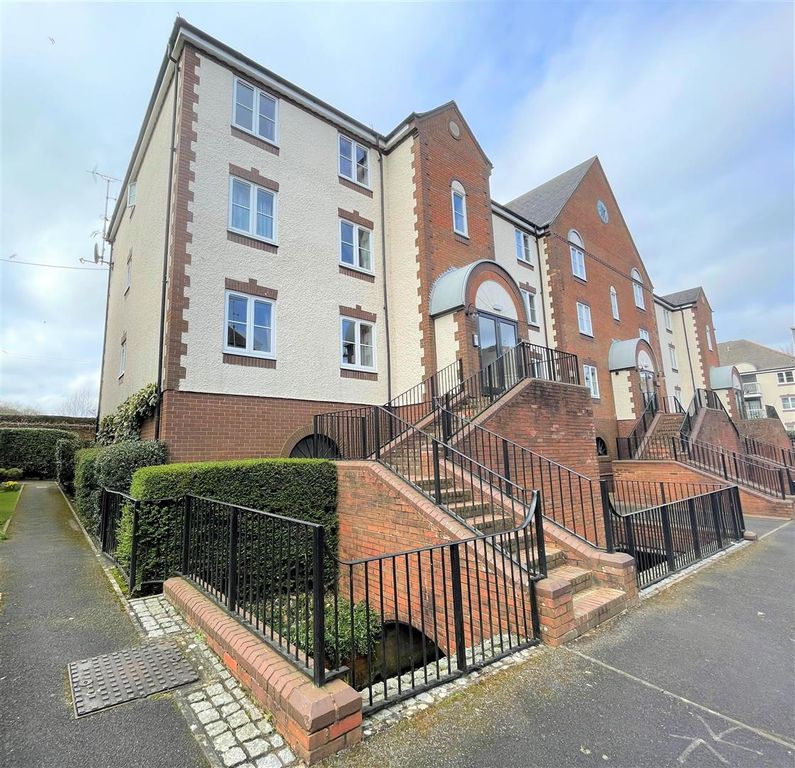 Property photo 1 of 10