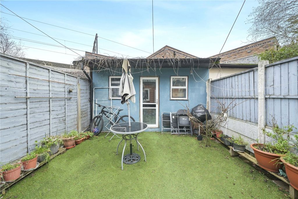 Property photo 3 of 22 Picture No. 07