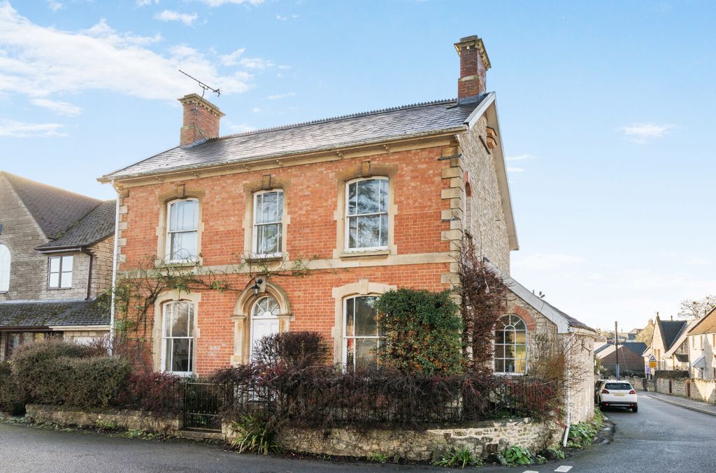 Property photo 1 of 21 1395693-3-696A28A...