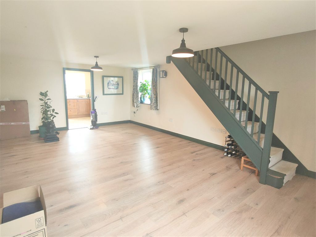 Property photo 2 of 20 Image