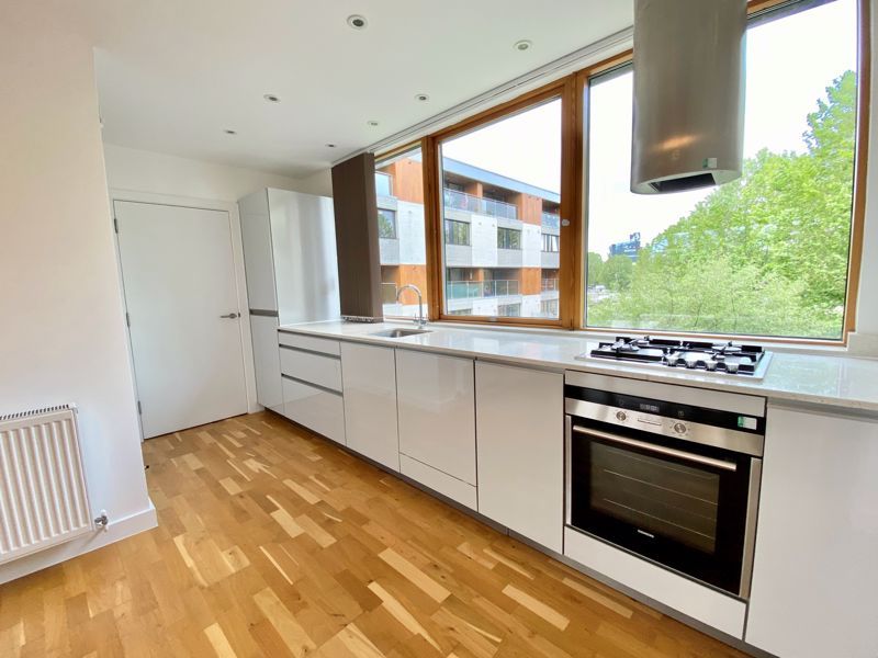 Property photo 2 of 7 Photo 3