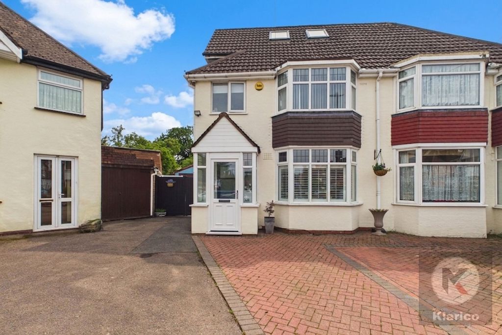 Property photo 1 of 33