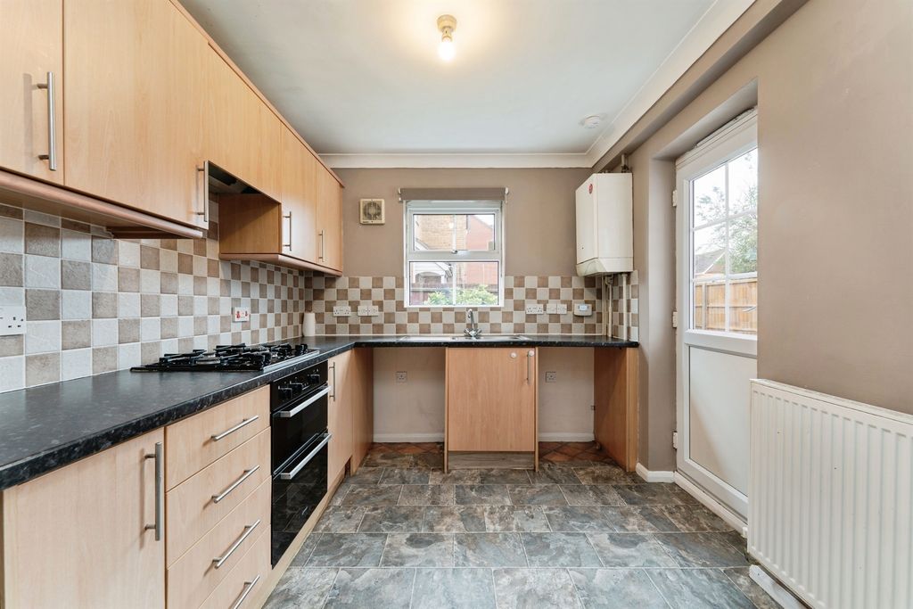 Property photo 2 of 17