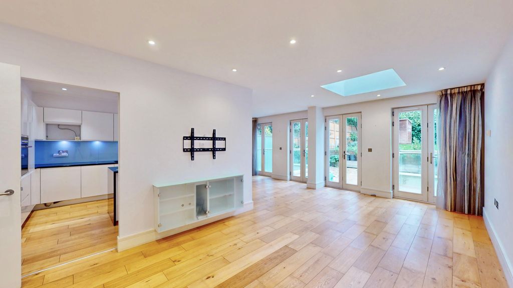 Property photo 3 of 30