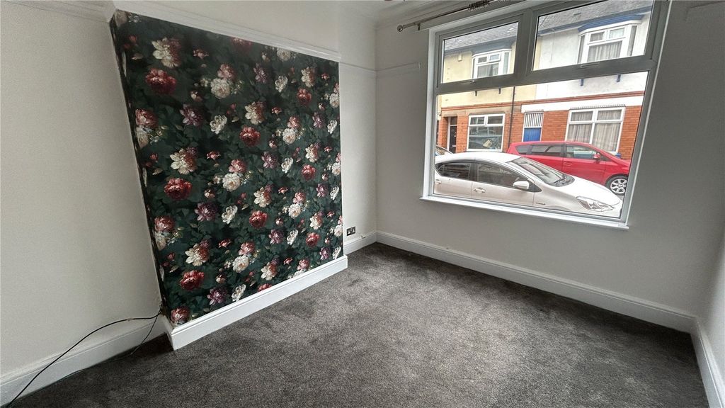 Property photo 3 of 9 Picture No. 01