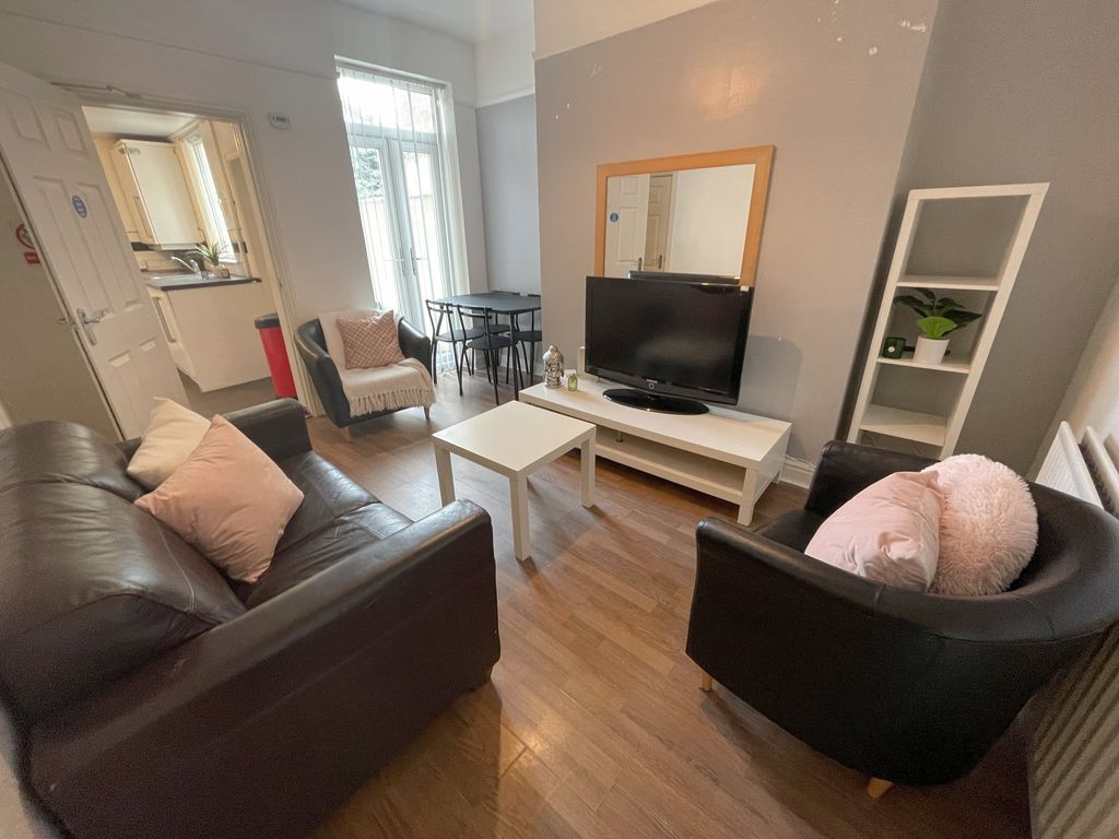 Property photo 1 of 6 18 Ingrow Road(5)