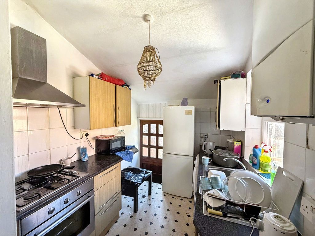 Property photo 3 of 5