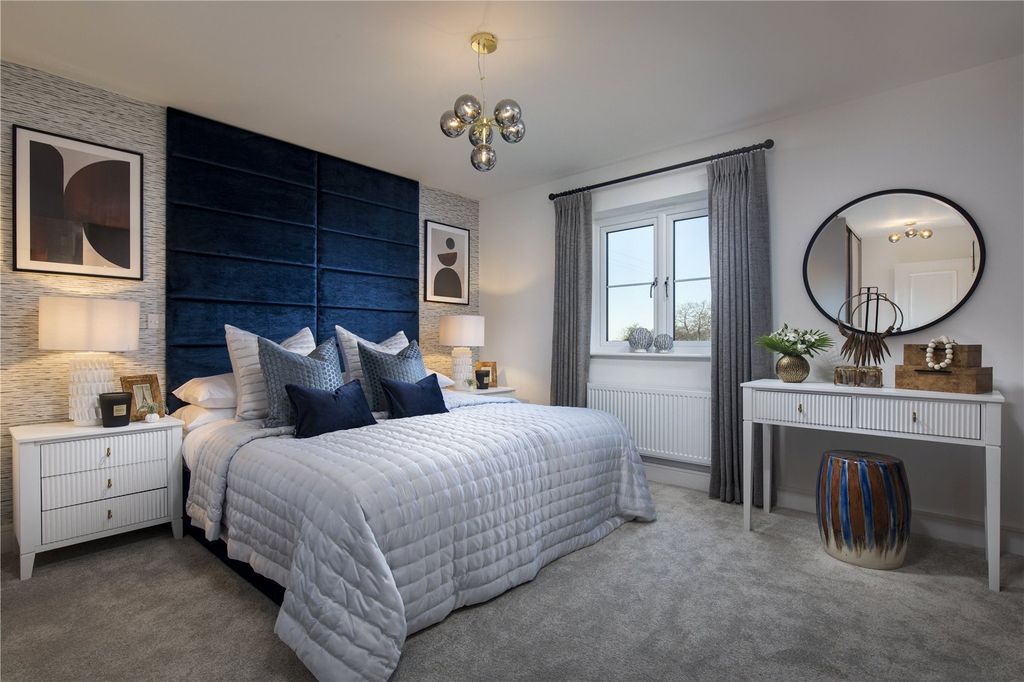 Property photo 1 of 8 Bedroom