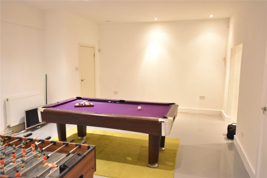 Property photo 3 of 8 Picture No. 04