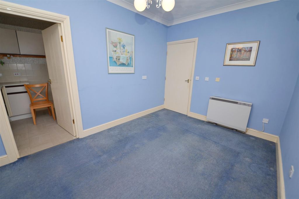 Property photo 3 of 12 Living/Dining Room