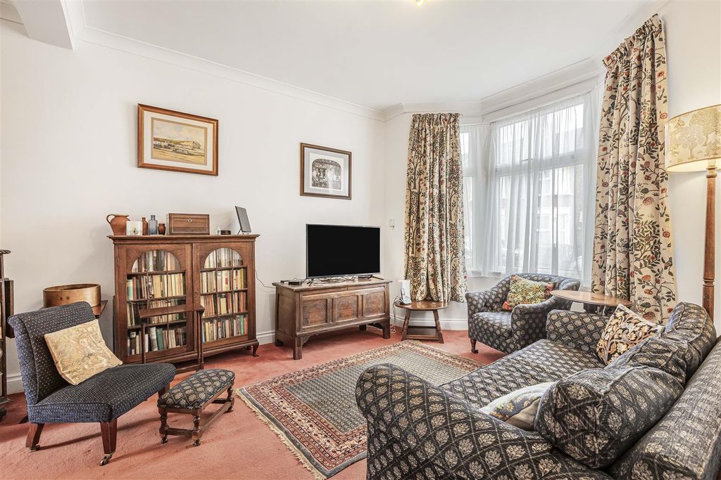 Property photo 2 of 46 2