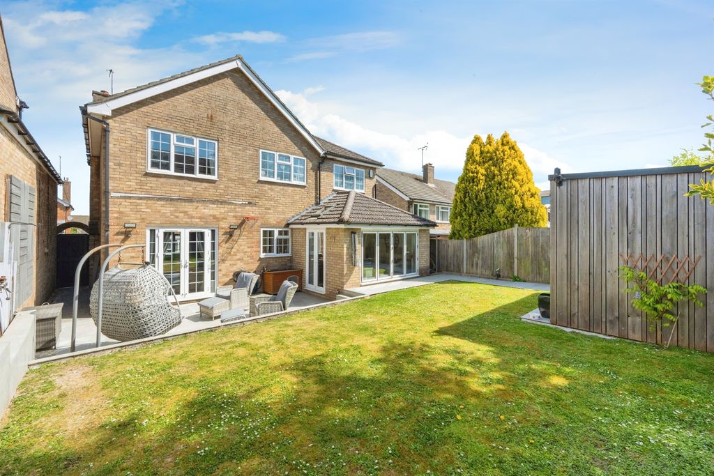 Property photo 2 of 16
