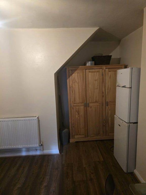 Property photo 2 of 3