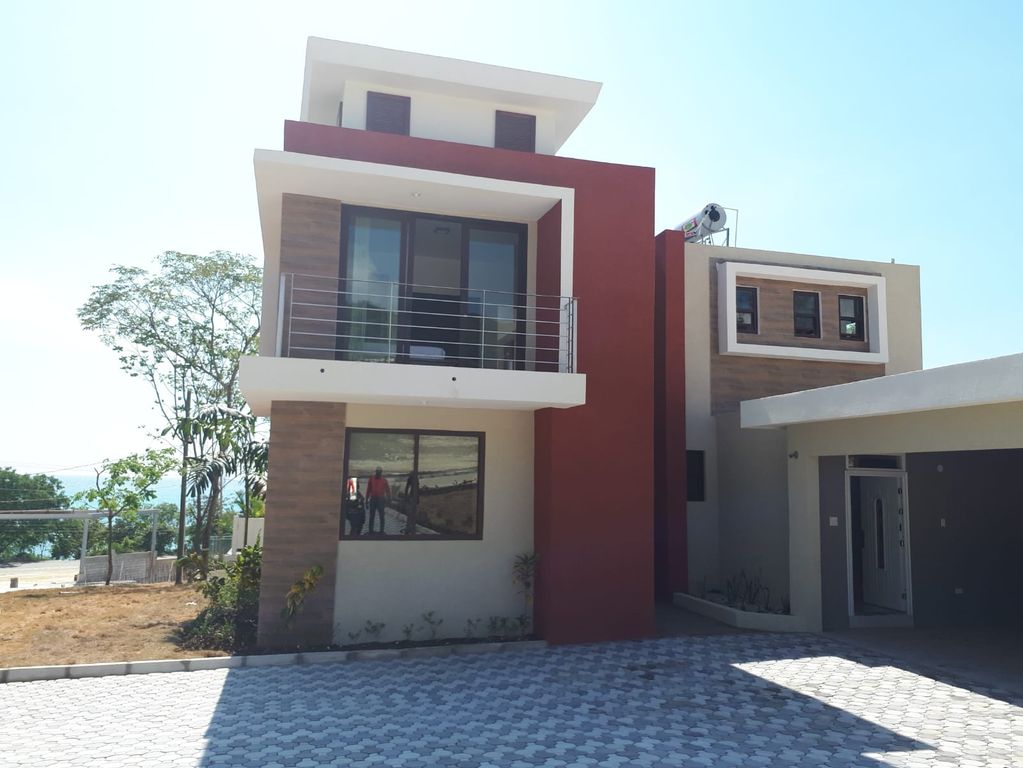 Property photo 1 of 23 Lunar Design