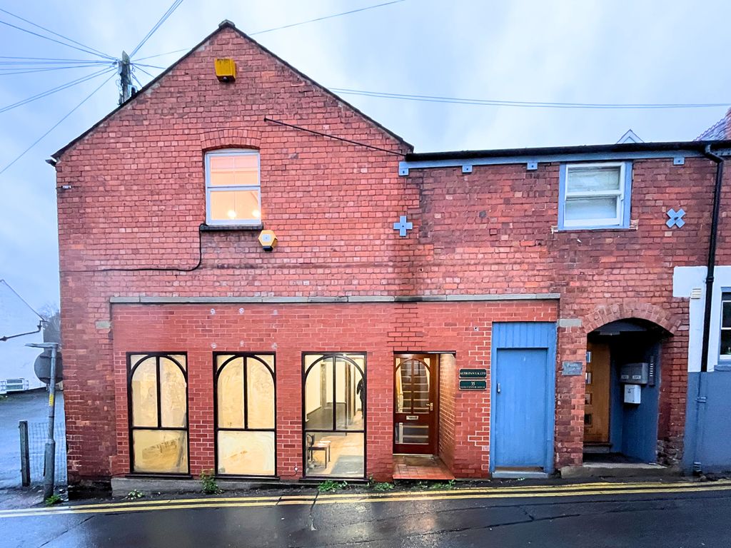 Property photo 1 of 11 Office