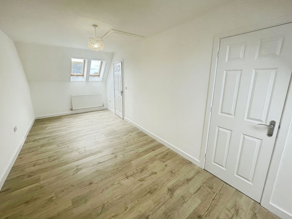 Property photo 2 of 8 Photo 14