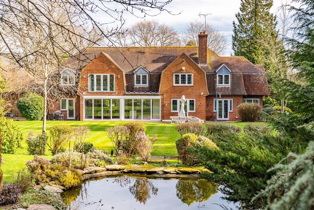 Property photo 3 of 30 External-23.Jpg