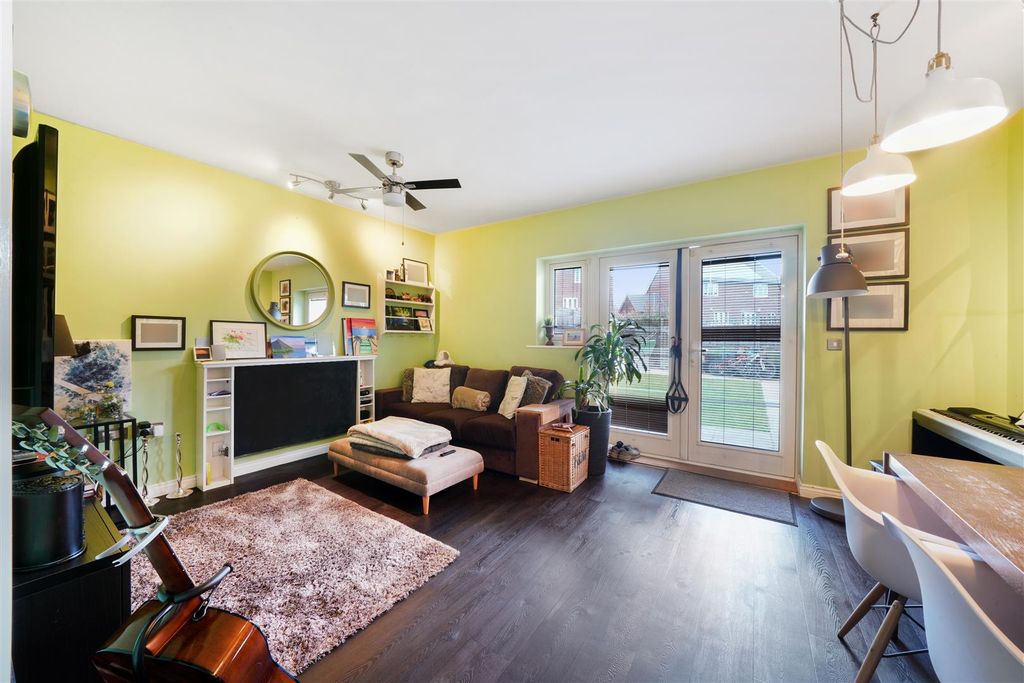 Property photo 3 of 15 24 Inglis Way - Yaoc2Dtjf0Q8Fvy6J4Kk.Jpg