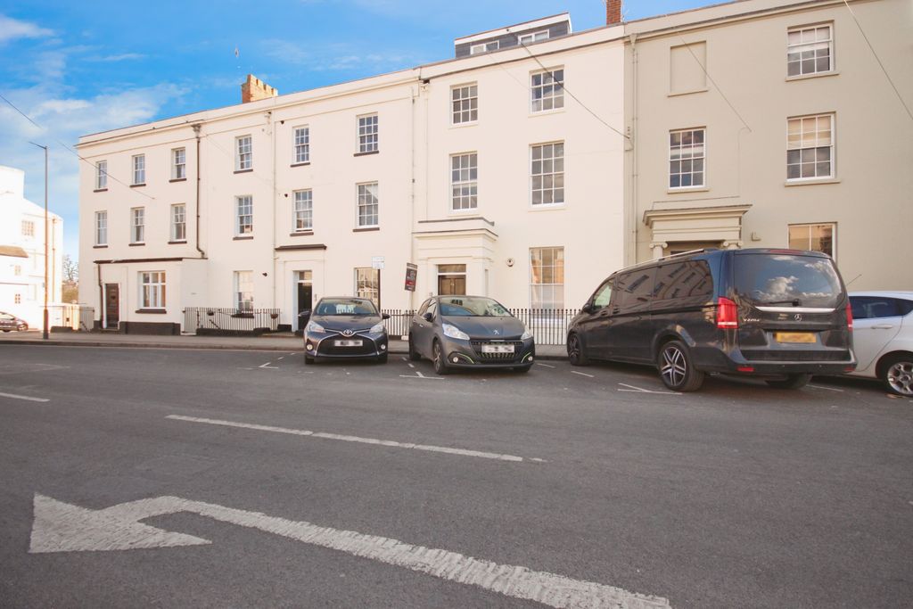 Property photo 1 of 14 Photography