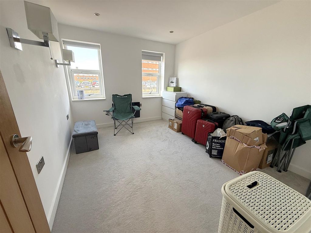 Additional image 5 of 2 bed flat for saleCrescent House, Woodside Park, Rugby CV21