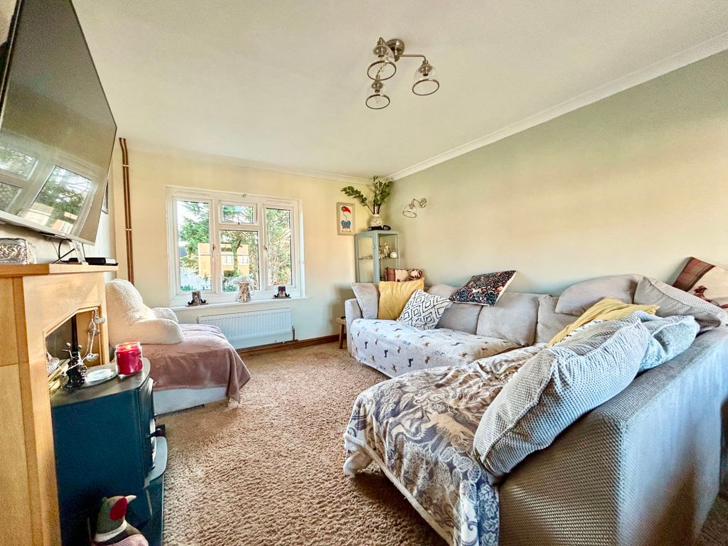 Property photo 2 of 12