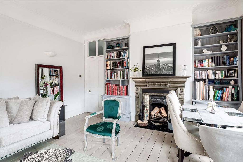 Property photo 3 of 17 Rugby Mansions-16.Jpg