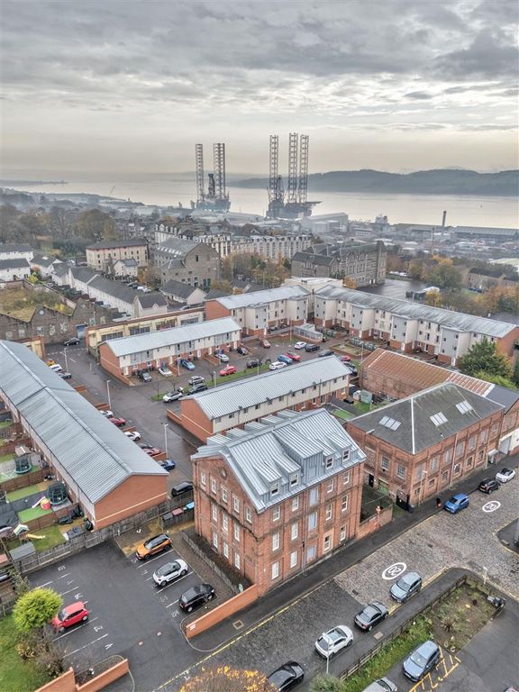 Property photo 2 of 14 29 Kemback Street Dundee-5.Jpg