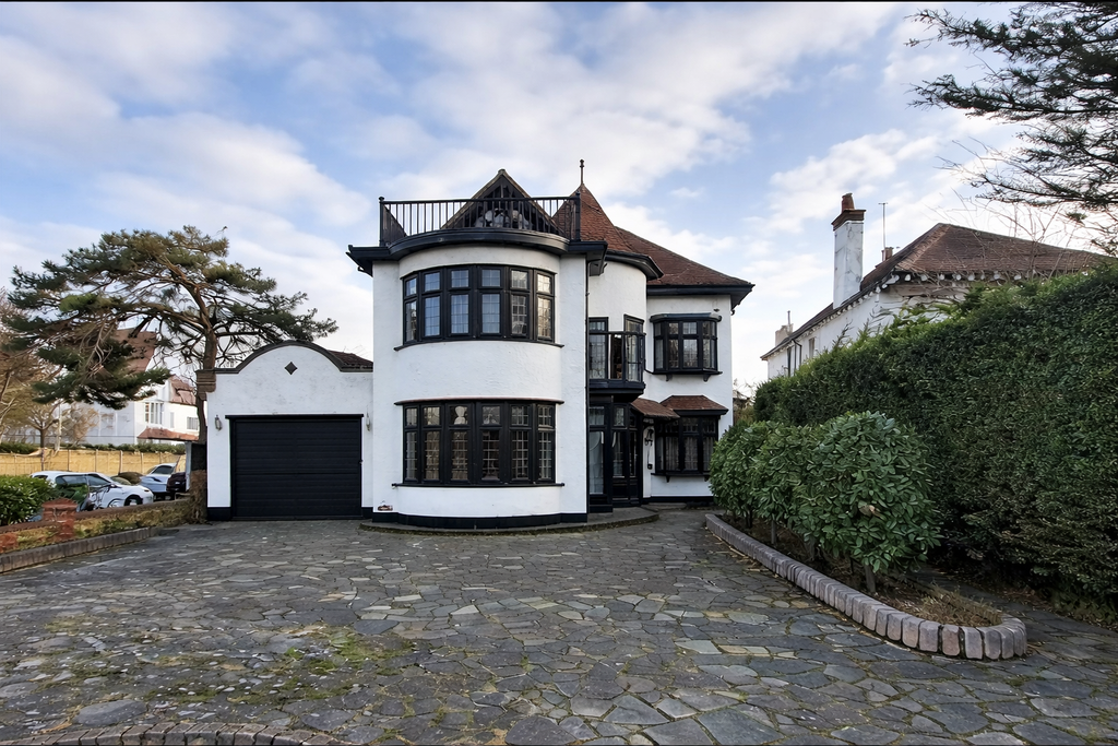 Property photo 1 of 1 Front (Exterior)