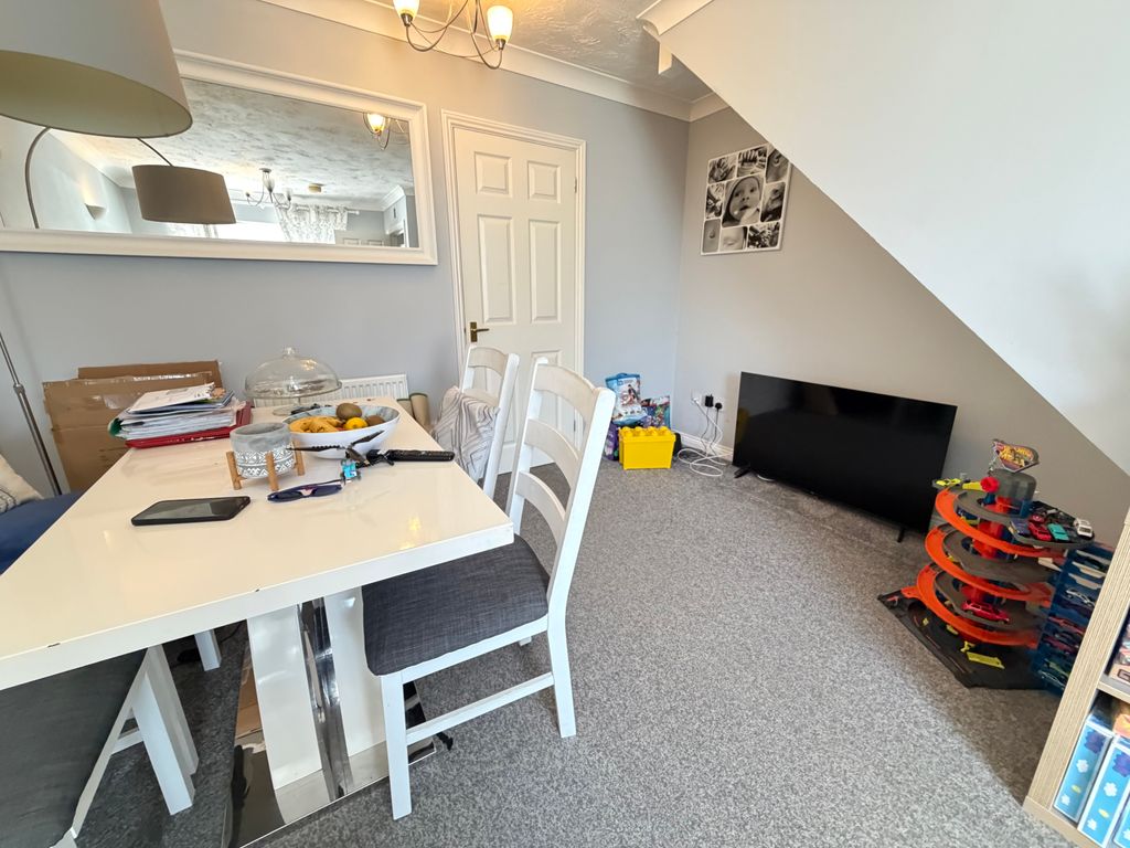 Property photo 2 of 11 Image