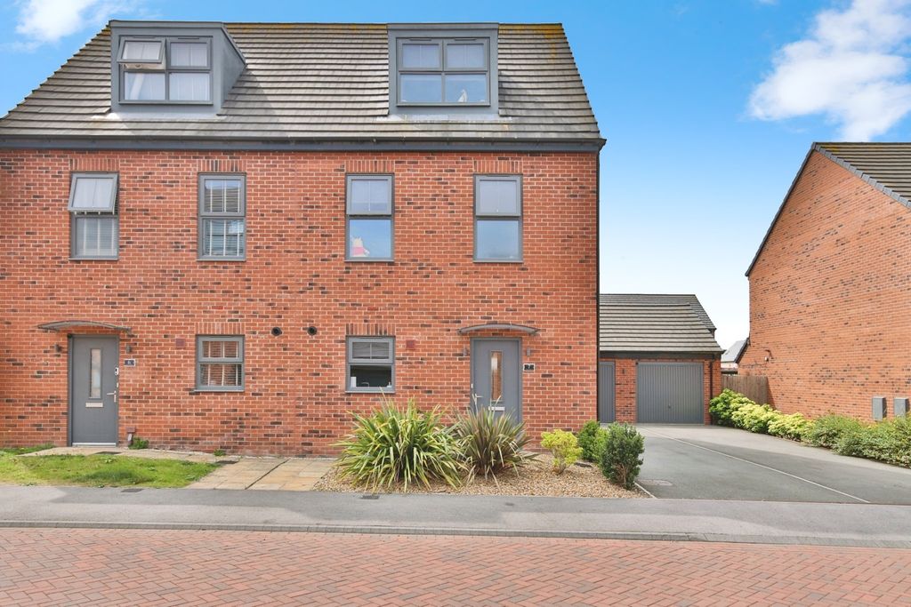 Property photo 1 of 15 4334670