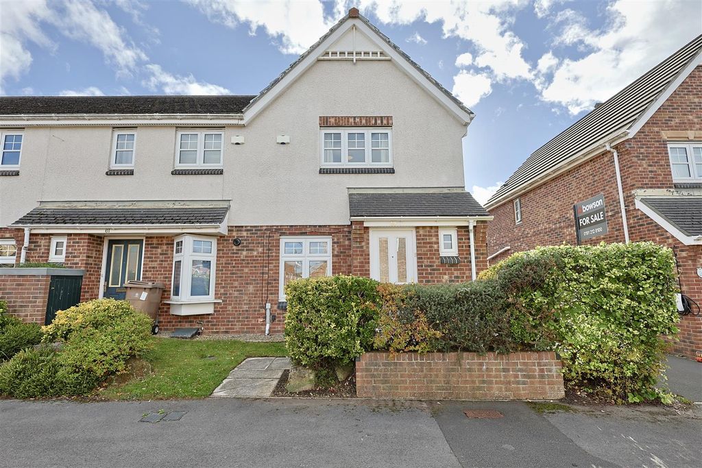 Property photo 1 of 28 65C1E13B-B21C-47BA-A9C4-44Eb4D73B1A3_1_201_A.Jpeg