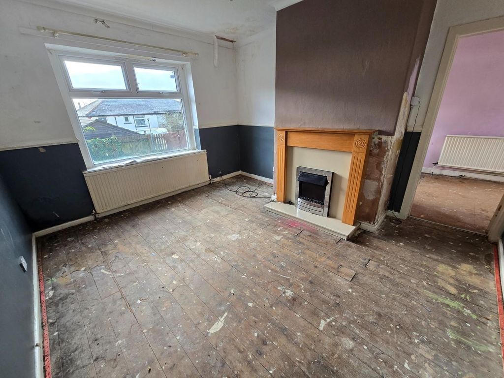 Property photo 2 of 9 Lounge