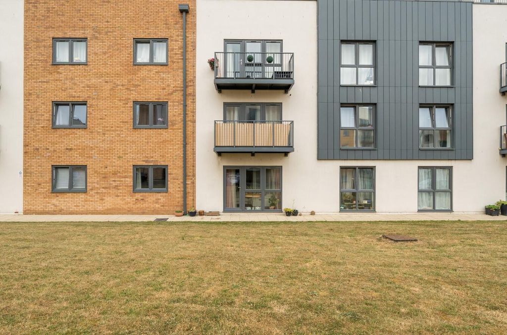 Property photo 1 of 12 1312546-16-685A68E53Ca30-Arw-1.Jpg